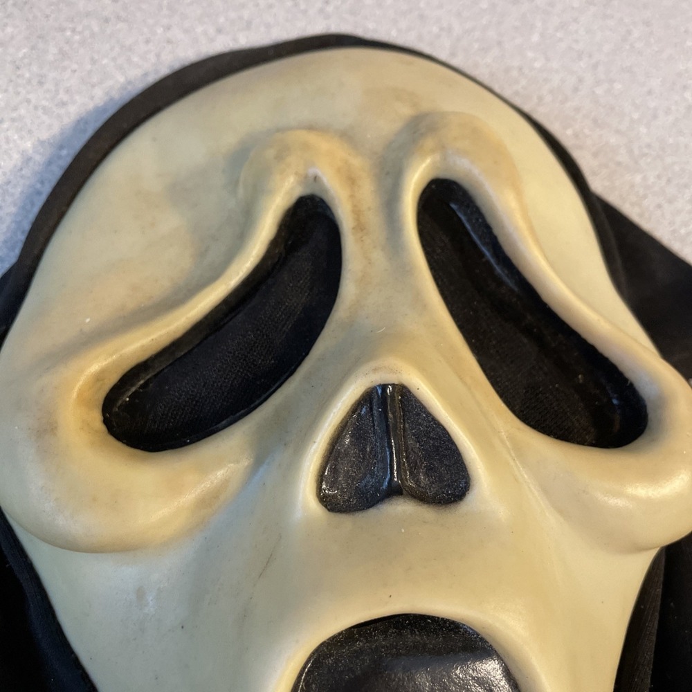 Vintage Scream Movie Ghost Face Mask Easter Unlimited Brown/tan - Picture 3 of 5
